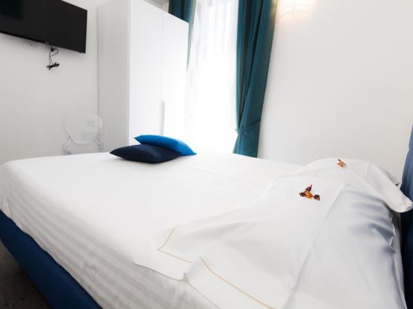 Etna Suite Group : photo 2 de la chambre chambre quadruple avec balcon