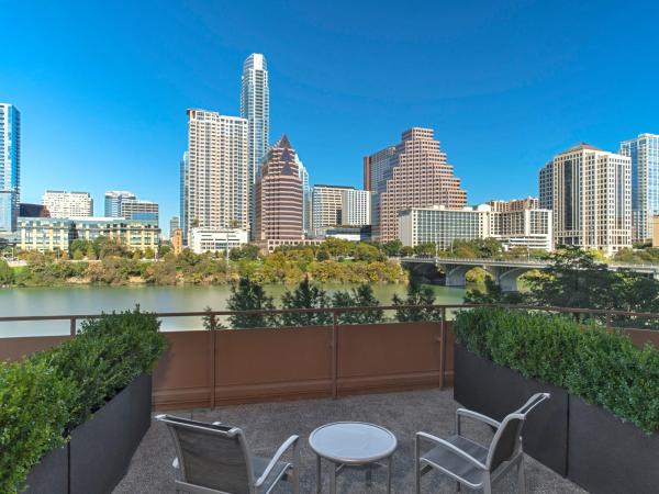 Hyatt Regency Austin : photo 2 de la chambre king room with patio and river view