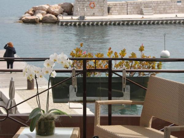 Welcome Hotel : photo 3 de la chambre suite junior avec balcon - vue directe sur mer