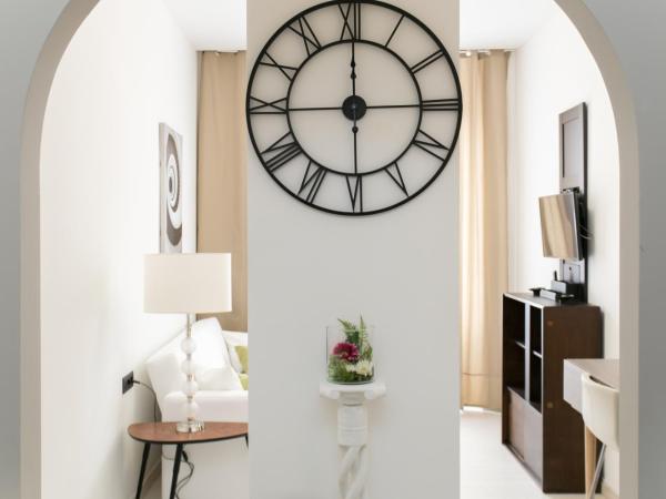 Aparthotel Dei Mercanti : photo 2 de la chambre appartement blanc