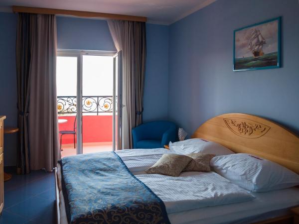 Hotel Miramare : photo 1 de la chambre chambre double standard avec balcon