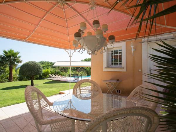 La Tarentane : photo 3 de la chambre appartement (2 adultes)