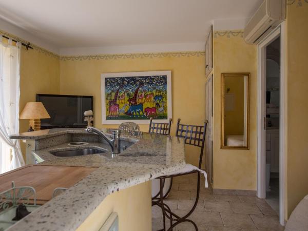 La Tarentane : photo 9 de la chambre appartement (2 adultes)