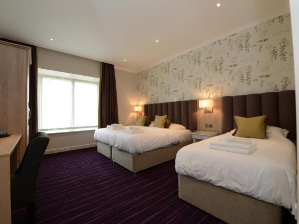 The Residence Hotel at The Nottinghamshire Golf & Country Club : photo 4 de la chambre chambre familiale avec baignoire