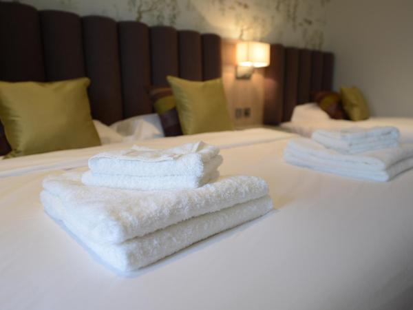 The Residence Hotel at The Nottinghamshire Golf & Country Club : photo 8 de la chambre chambre familiale avec baignoire