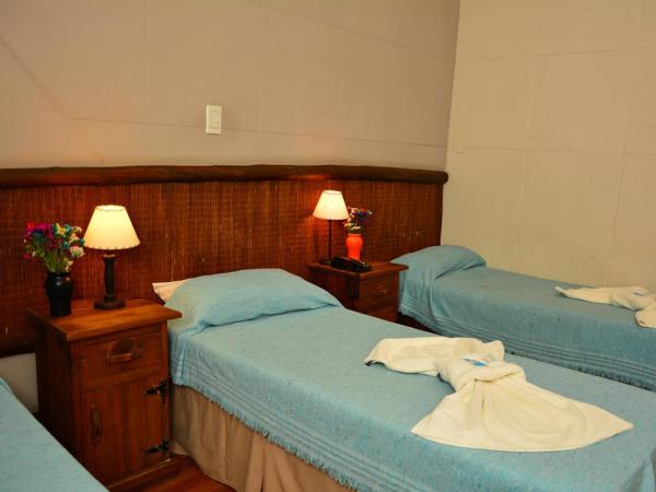 Hotel La Giralda : photo 1 de la chambre chambre quadruple