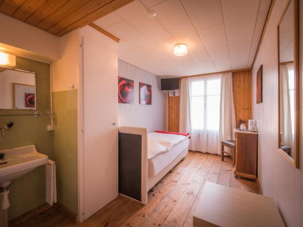 Hotel Tell and Apartments : photo 4 de la chambre chambre simple
