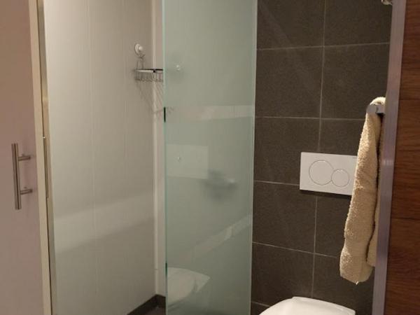 Canalview Hotel Ter Reien : photo 1 de la chambre chambre triple