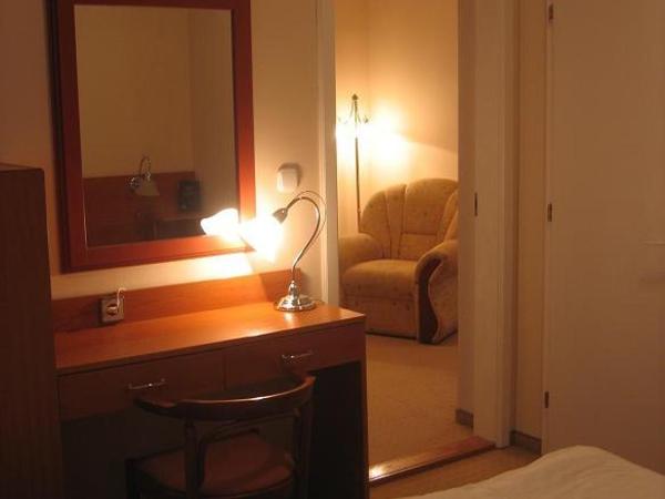 Hotel Luna Budapest : photo 2 de la chambre chambre familiale