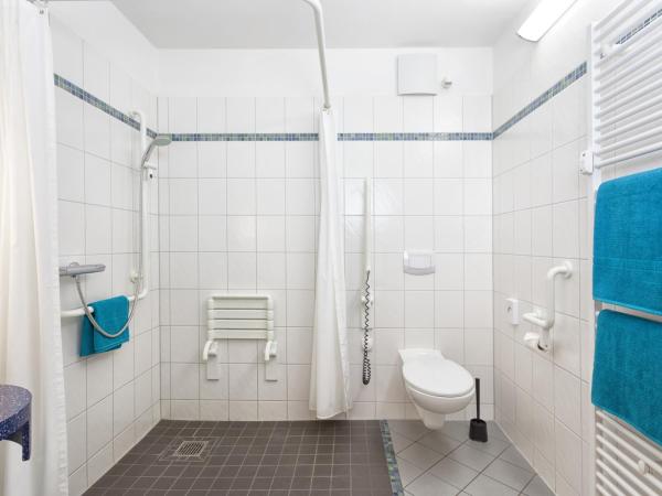 Hotel Mit-Mensch : photo 9 de la chambre chambre lits jumeaux avec douche 
