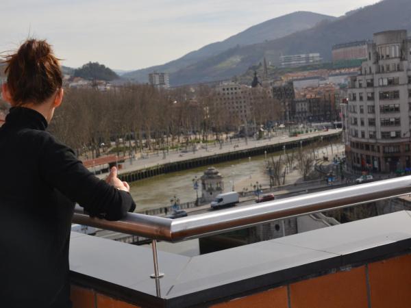 Hotel Bilbao Plaza : photo 7 de la chambre chambre double de luxe avec terrasse