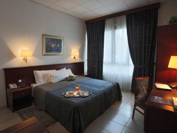 Hotel Leonardo : photo 7 de la chambre chambre double