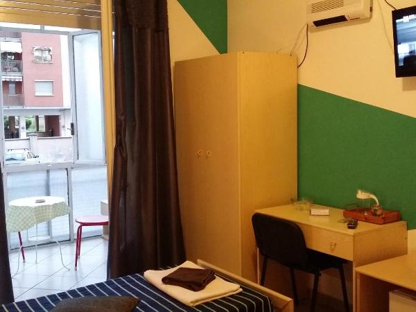 Il Sole e La Luna : photo 2 de la chambre chambre lits jumeaux avec salle de bains privative