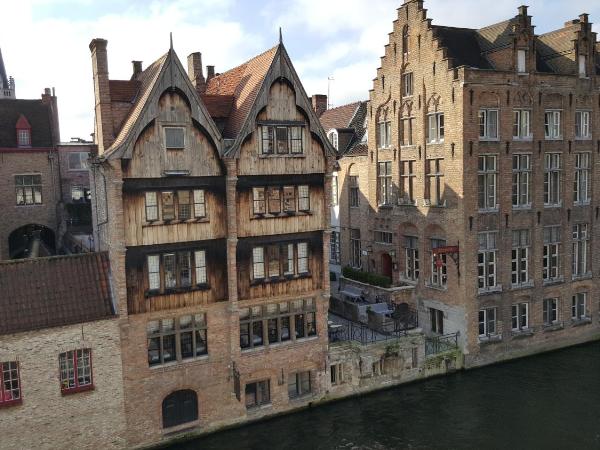 Hotel Duc De Bourgogne : photo 9 de la chambre suite junior - vue sur canal