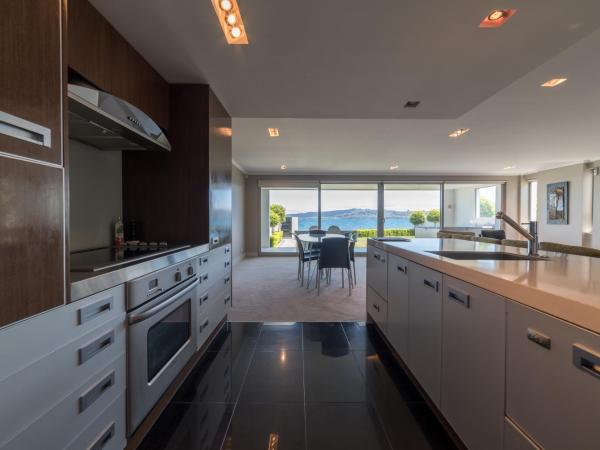 Sacred Waters Taupo : photo 1 de la chambre appartement 4 chambres face au lac