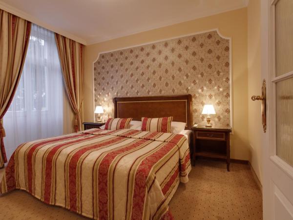 Hotel Saint Petersburg : photo 5 de la chambre suite premium