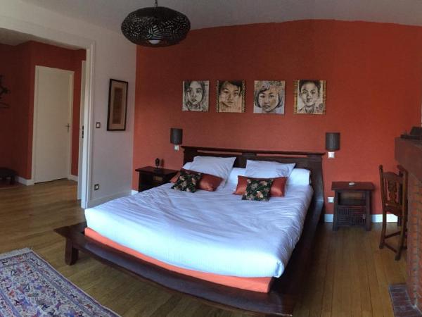 Au Coeur De Beauvais : photo 1 de la chambre chambre double deluxe avec douche