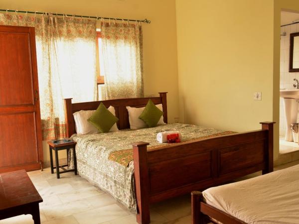 Sneh Deep Guest House : photo 4 de la chambre chambre triple avec balcon