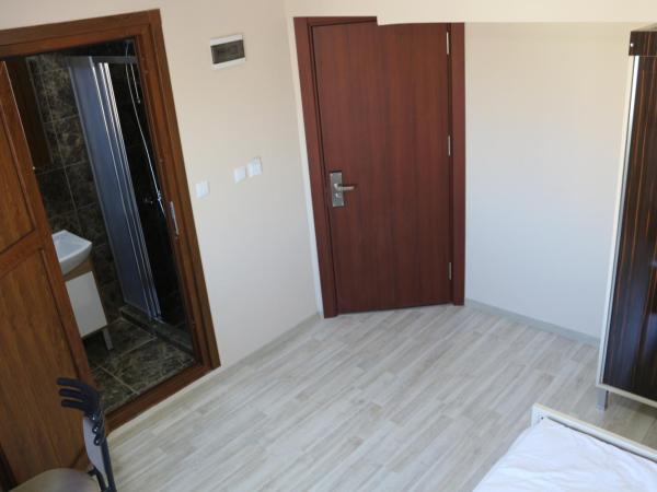 Beyoglu Huzur Hotel : photo 6 de la chambre chambre simple avec salle de bains privative
