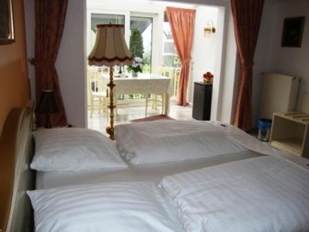 Haus Mooren, Hotel Garni : photo 1 de la chambre chambre double avec jardin d'hiver