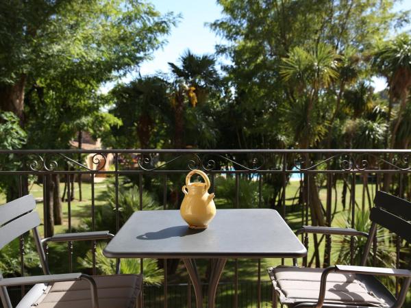 Château de Valmer : photo 4 de la chambre chambre double supérieure - vue sur jardin