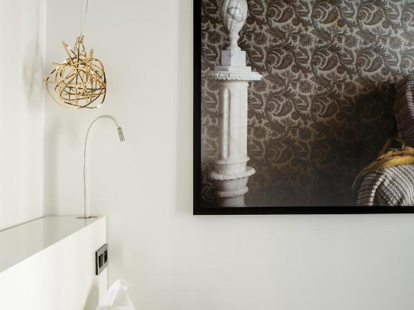 Le Général Hôtel : photo 5 de la chambre chambre cosy avec lit double