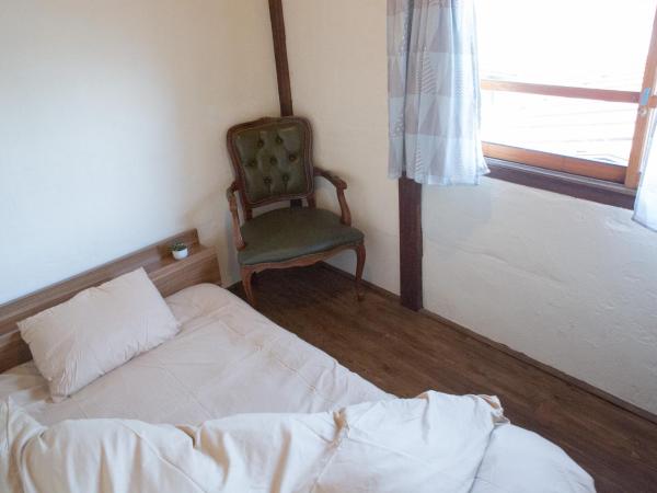 Dot Hostel Nagano : photo 1 de la chambre chambre simple avec salle de bains commune