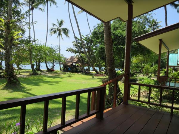 Bangbaobeach Resort : photo 10 de la chambre bungalow supérieur - vue sur mer
