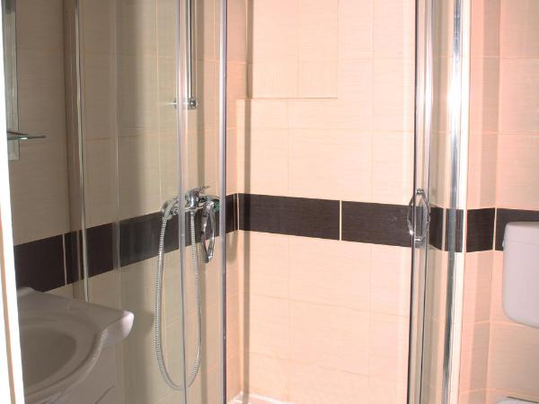 Belvárosi Panzió : photo 1 de la chambre chambre triple