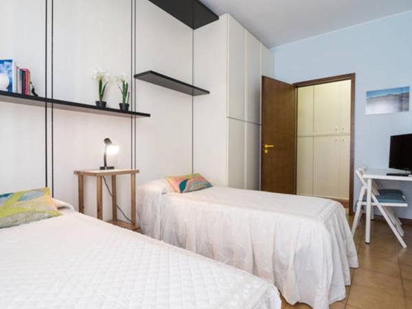 Duomo 15 minuti : photo 1 de la chambre chambre lits jumeaux avec balcon