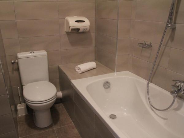 Hôtel Sampiero Corso : photo 2 de la chambre chambre double supérieure avec balcon