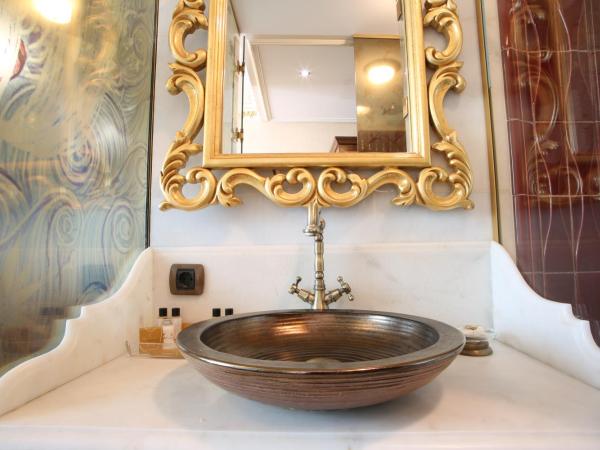 Daru Sultan Hotels Galata : photo 2 de la chambre chambre de luxe - vue sur corne d'or