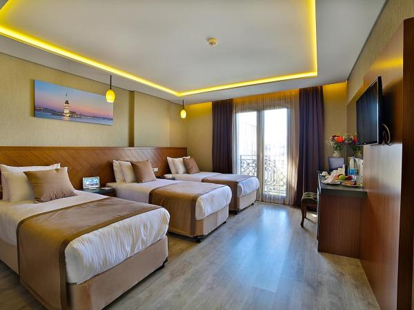 Corner Hotel Laleli : photo 1 de la chambre chambre triple