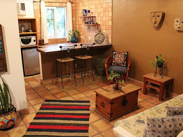 The Bungalows Hotel : photo 1 de la chambre suite lit king-size