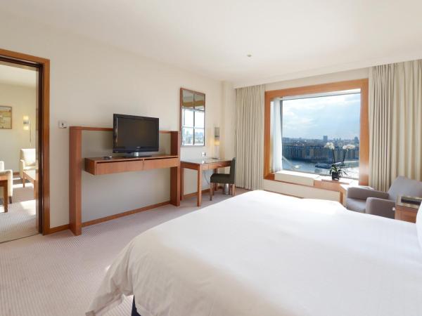 Canary Riverside Plaza Hotel : photo 4 de la chambre suite excutive