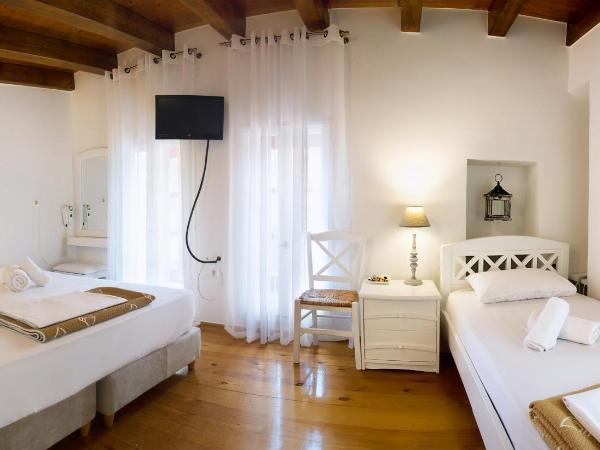 Ontas Traditional Hotel : photo 6 de la chambre chambre triple