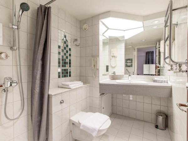 Best Western Plus Hotel Plaza : photo 10 de la chambre chambre familiale