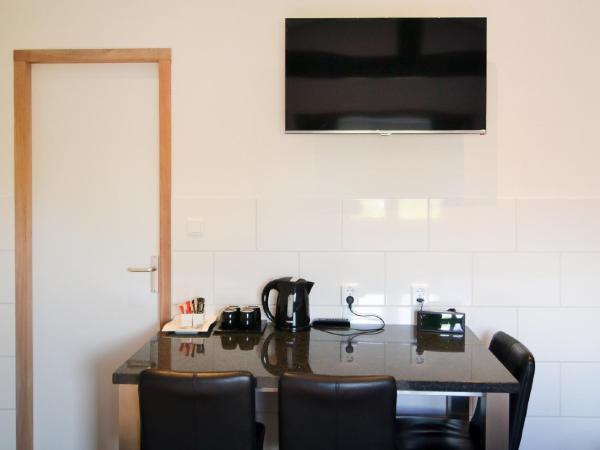 Hotel Bienvenue : photo 7 de la chambre chambre quadruple avec douche