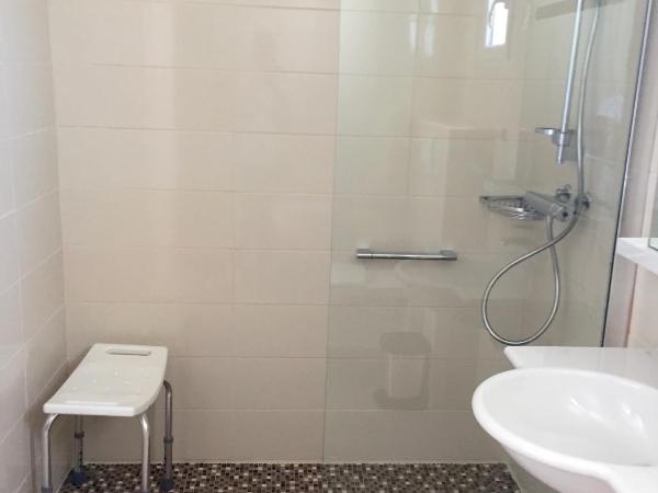 Hôtel et Résidence Ta Kladia - Omigna : photo 10 de la chambre chambre lits jumeaux