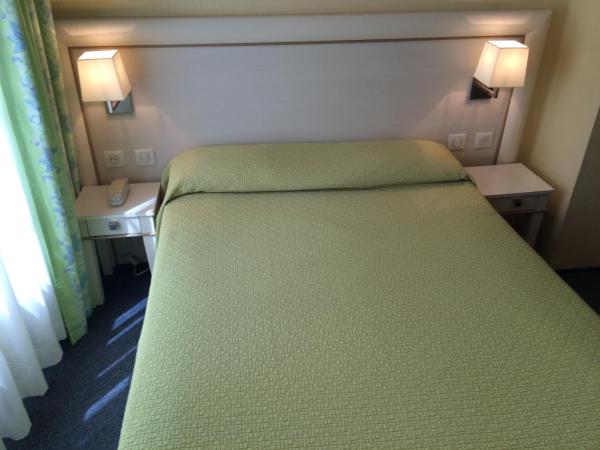 Hotel Elysée : photo 9 de la chambre chambre double standard