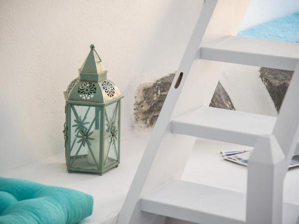 Horizon Aeifos Suites : photo 7 de la chambre suite familiale avec mezzanine - vue sur caldeira