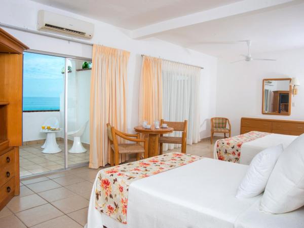 Tropicana Hotel Puerto Vallarta : photo 1 de la chambre chambre lits jumeaux deluxe - vue sur mer