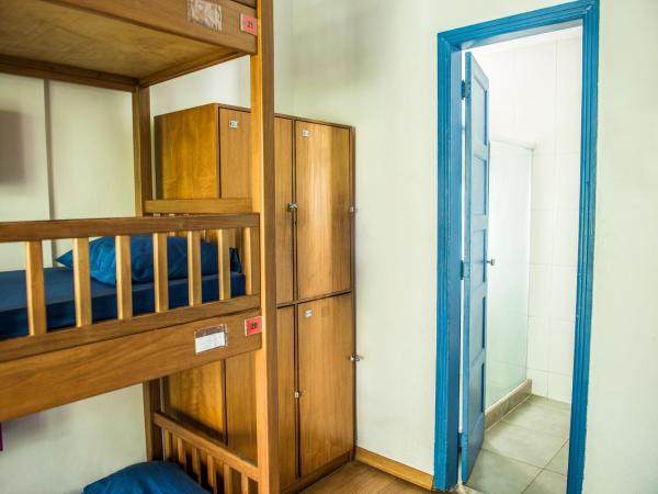Ipanema Beach House : photo 2 de la chambre lit dans dortoir pour femmes climatisé de 6 lits