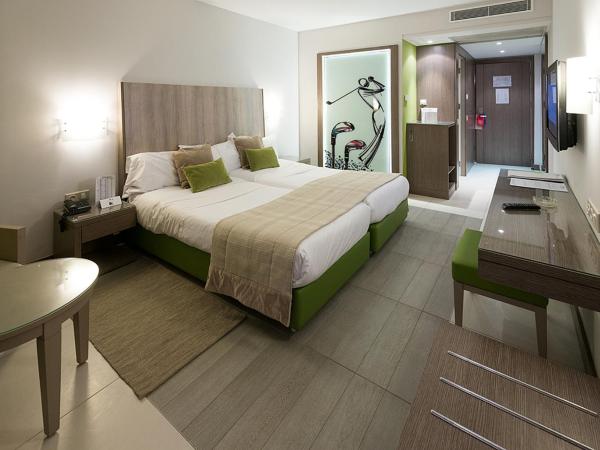 Golf Royal Hotel : photo 10 de la chambre chambre double supérieure