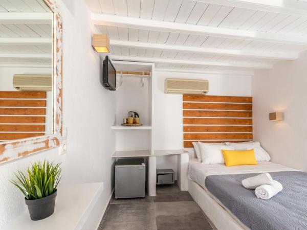 Orpheas Rooms : photo 8 de la chambre chambre double - vue sur mer