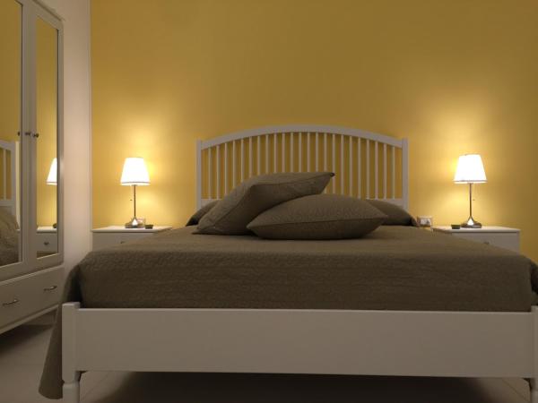 Resort Villa Isola B&B : photo 1 de la chambre chambre double deluxe avec balcon