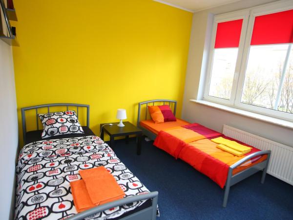HELLO Gdynia Hostel : photo 2 de la chambre chambre lits jumeaux standard avec salle de bains commune
