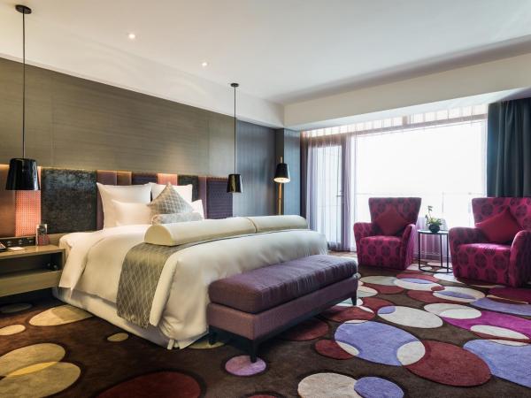 Pullman Nanjing Lukou Airport : photo 1 de la chambre suite lit king-size