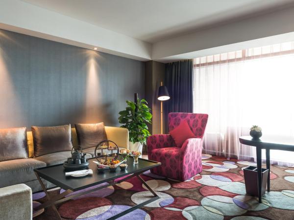 Pullman Nanjing Lukou Airport : photo 5 de la chambre suite lit king-size