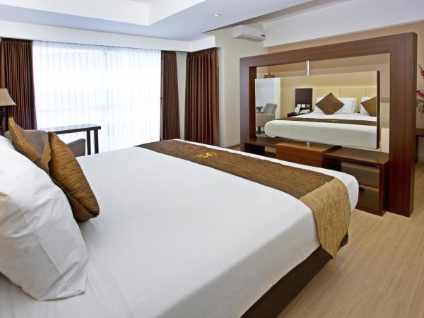 Hotel Gunawangsa MERR : photo 3 de la chambre suite junior